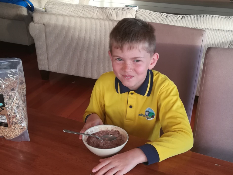What should teenagers eat for breakfast?